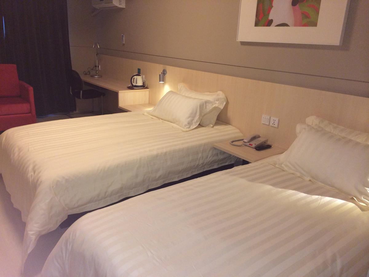 Jinjiang Inn Yibin Zhongshan Street Екстер'єр фото