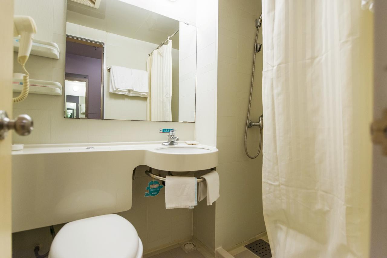 Jinjiang Inn Yibin Zhongshan Street Екстер'єр фото